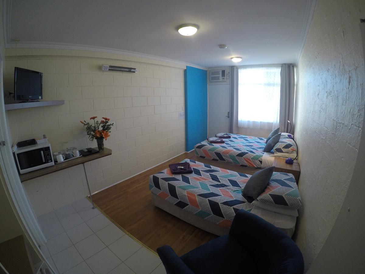 Turn-In Motel Γουόρναμπουλ Εξωτερικό φωτογραφία