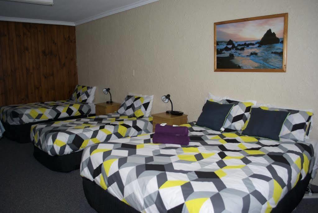 Turn-In Motel Γουόρναμπουλ Εξωτερικό φωτογραφία