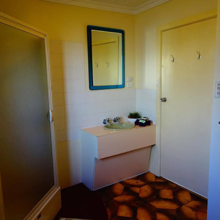 Turn-In Motel Γουόρναμπουλ Εξωτερικό φωτογραφία